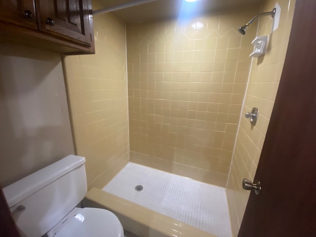 A must see. A darling rental property. Don't miss out on this wonderful opportunity. 