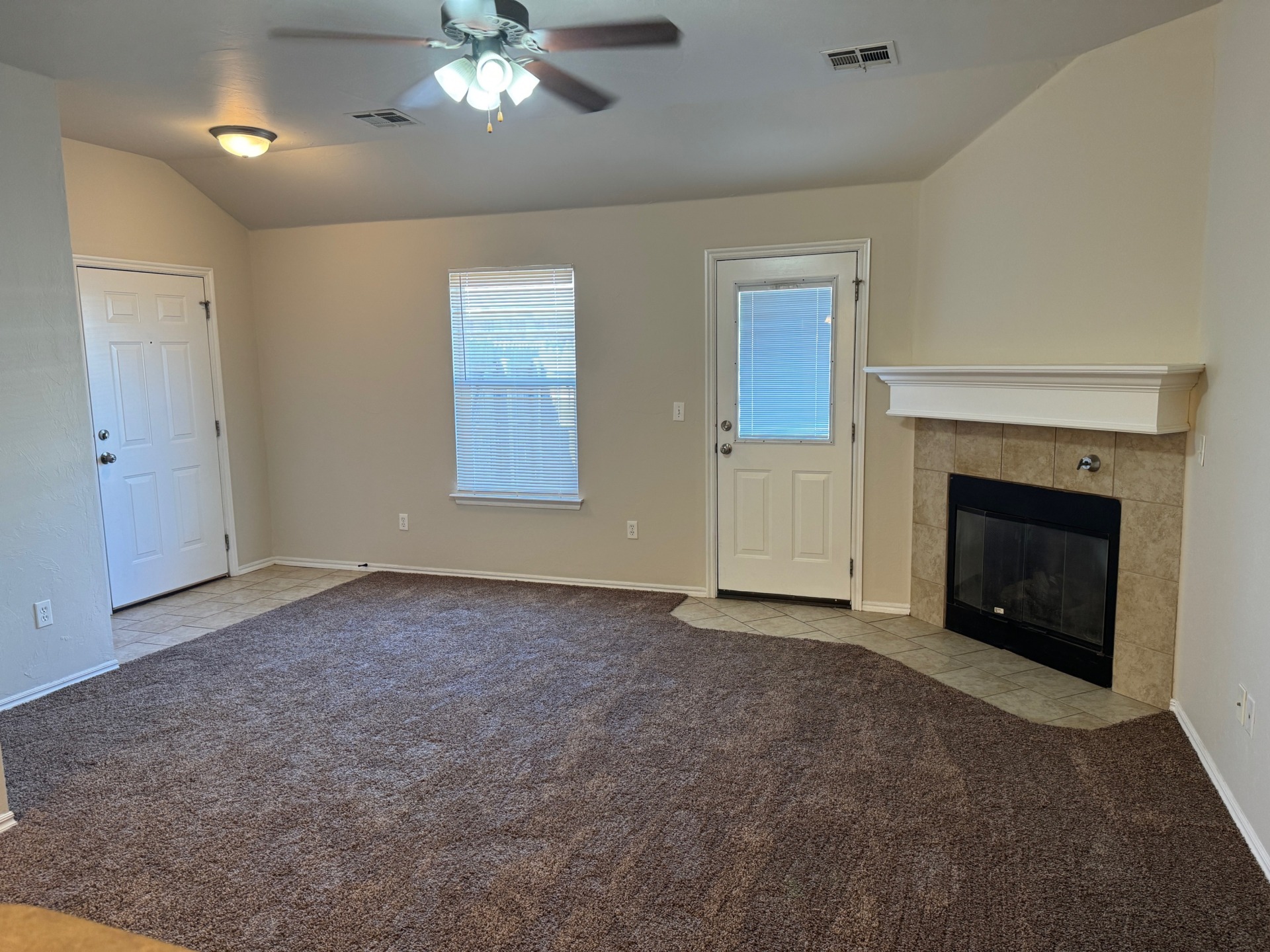 This unit won't be on the market long. A fine residence. More details on our website. 