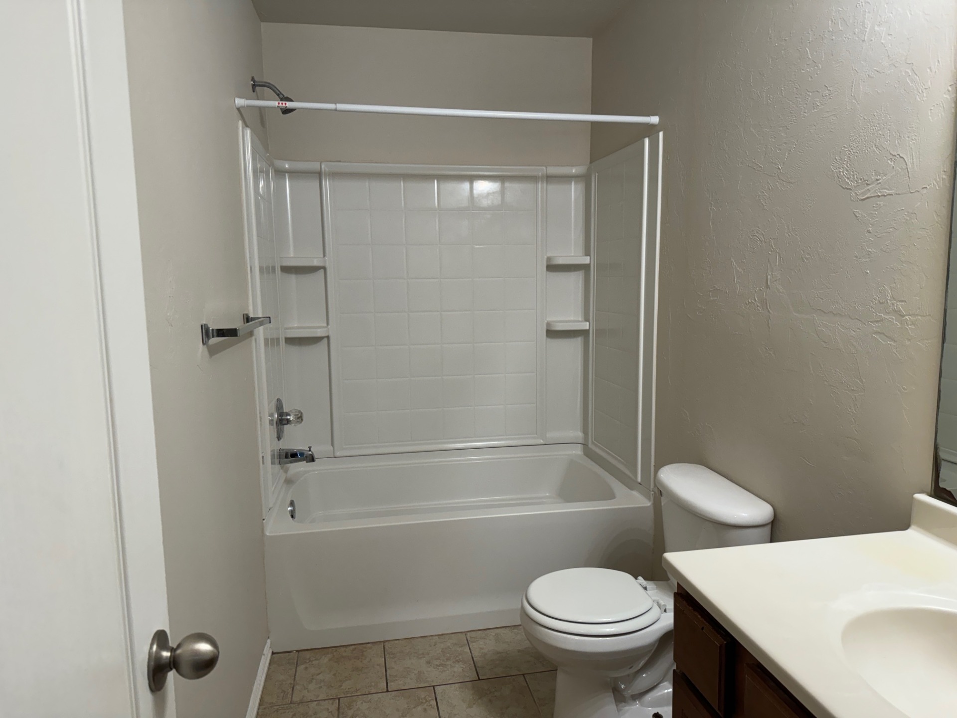 Many conveniences. A stunning rental unit. Don't miss out on this wonderful opportunity. 