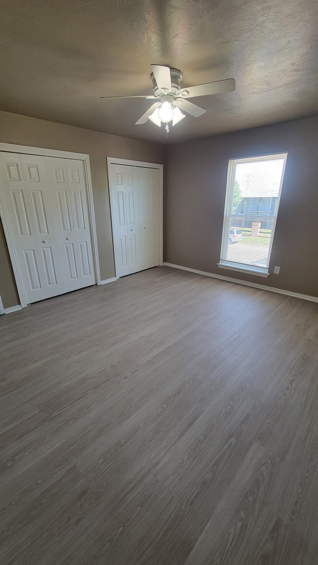 A very desirable unit. A must see. 