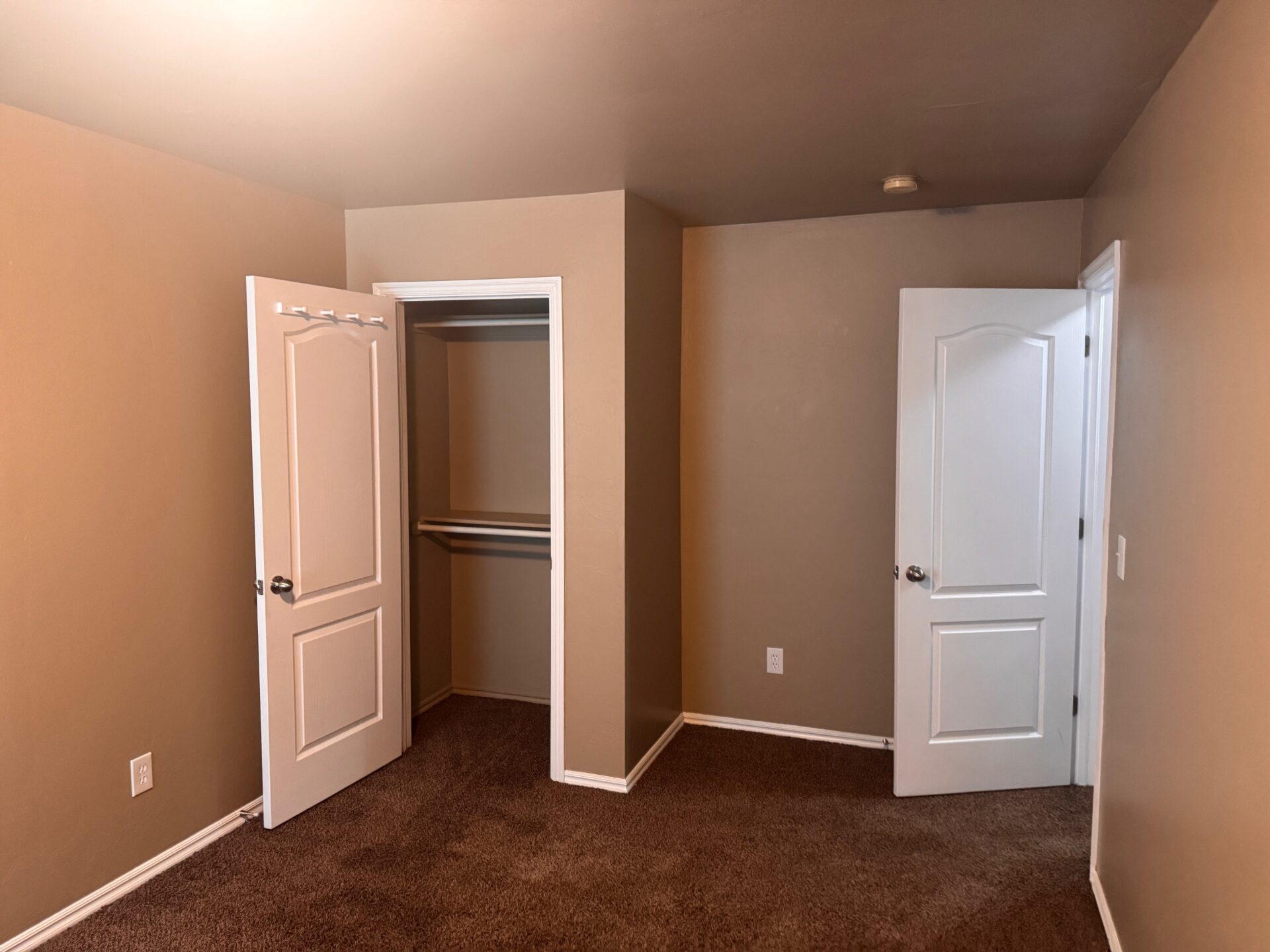 A true delight. A pleasant address. Telephone us to ask about this rental unit. 